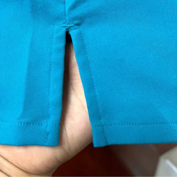 Mandala Scrub top Size 2XL Color Teal Aqua-Tek Material Front Pockets Uniform AC - Picture 2 of 9
